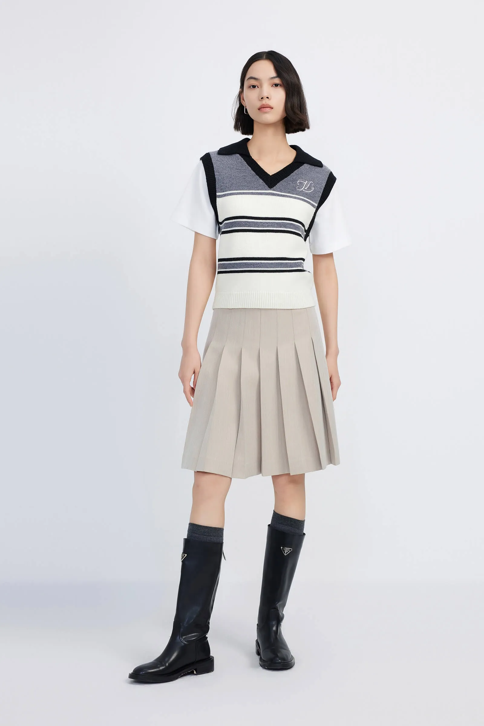 LILY Short Preppy Pleated Skirt