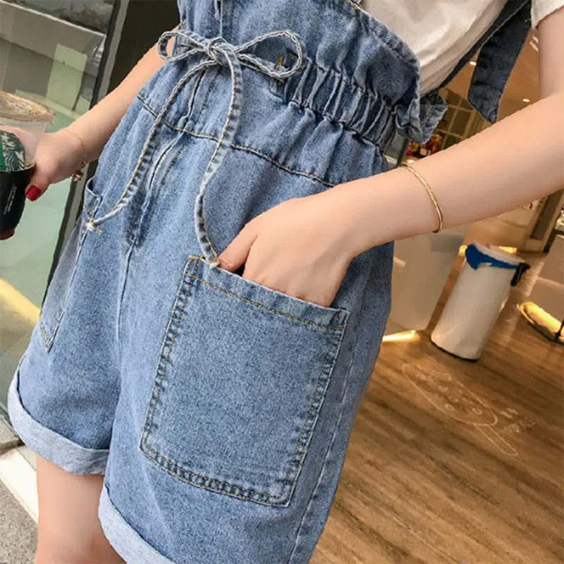 Petite salopette en jeans