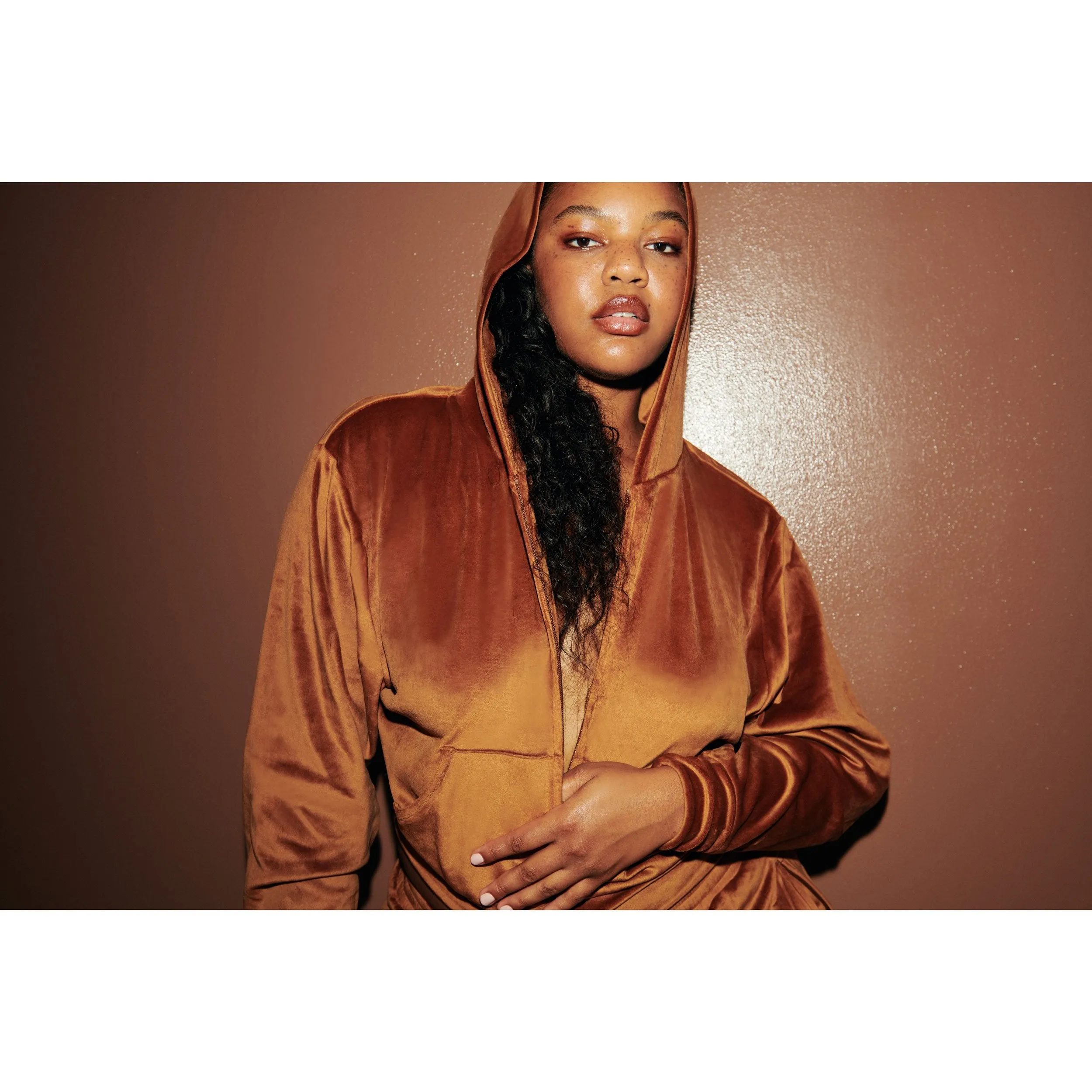 VELOUR HOODIE | SIENNA