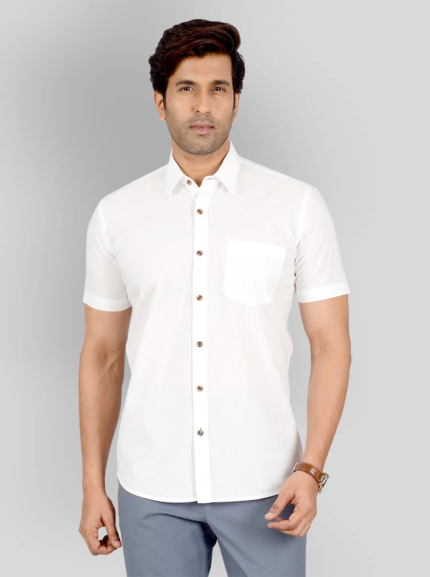 Warm White Solid Tailored Fit Casual Shirt | JadeBlue