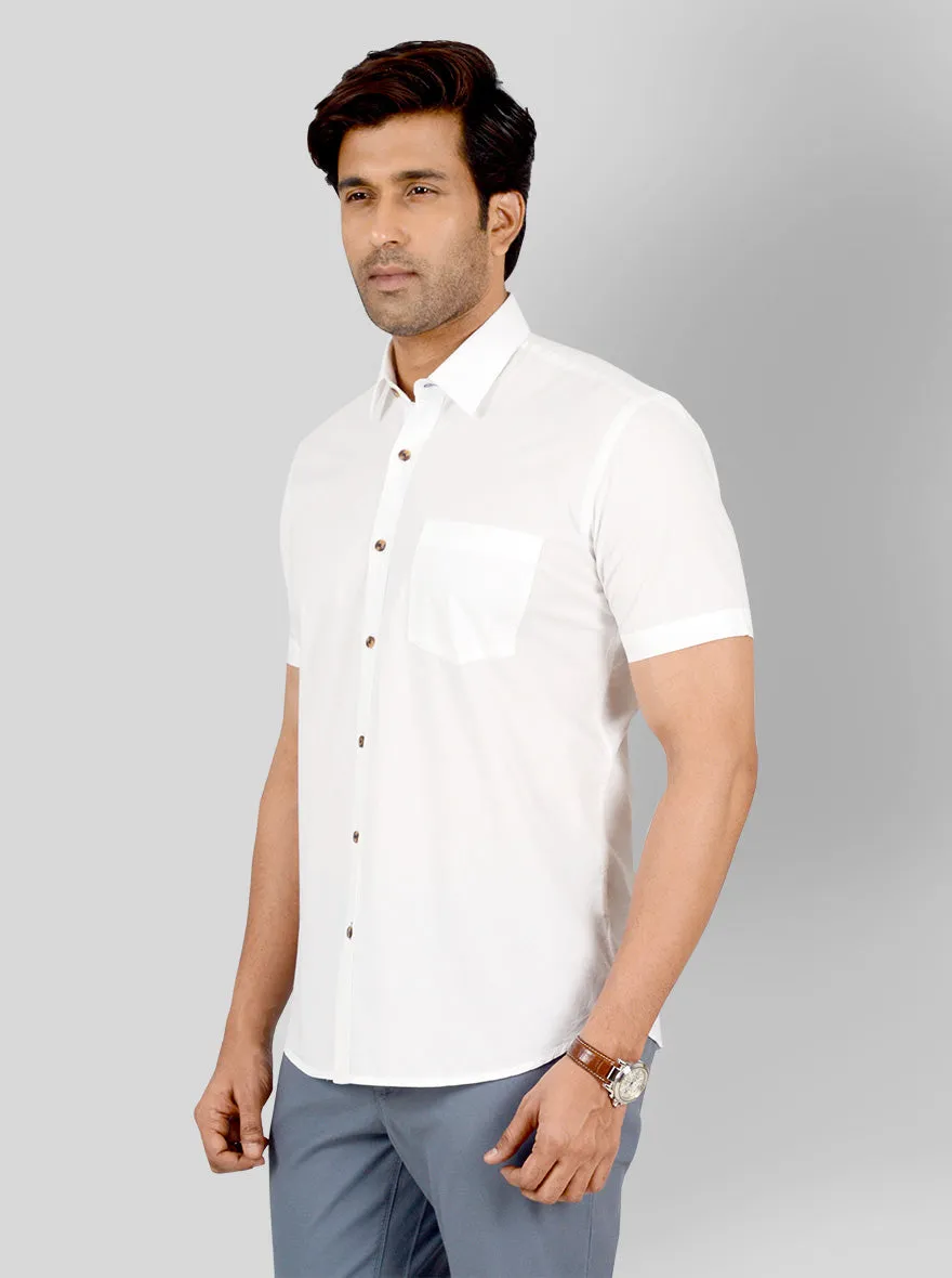 Warm White Solid Tailored Fit Casual Shirt | JadeBlue